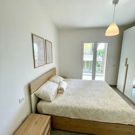 New Seaside Luxury 2 Camere, 2 Bagni, Box Auto Gratuito2 Bdr, 2 Bathrooms Free Indoor Parking Apartment *