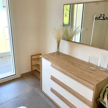 Apartment New Seaside Luxury 2 Camere, 2 Bagni, Box Auto Gratuito2 Bdr, 2 Bathrooms Free Indoor Parking *