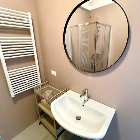 New Seaside Luxury 2 Camere, 2 Bagni, Box Auto Gratuito2 Bdr, 2 Bathrooms Free Indoor Parking *