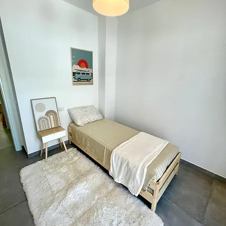 New Seaside Luxury 2 Camere, 2 Bagni, Box Auto Gratuito2 Bdr, 2 Bathrooms Free Indoor Parking *