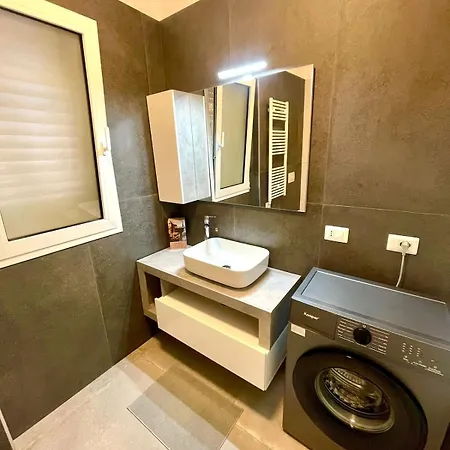 New Seaside Luxury 2 Camere, 2 Bagni, Box Auto Gratuito2 Bdr, 2 Bathrooms Free Indoor Parking Apartmán *