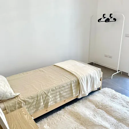 New Seaside Luxury 2 Camere, 2 Bagni, Box Auto Gratuito2 Bdr, 2 Bathrooms Free Indoor Parking Apartment